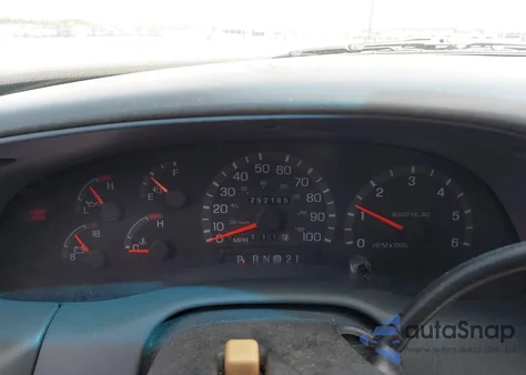 1997 Ford F-150 Lariat/Xl/Xlt z USA, uszkodzony, nr VIN 1FTDX1867VKA11522